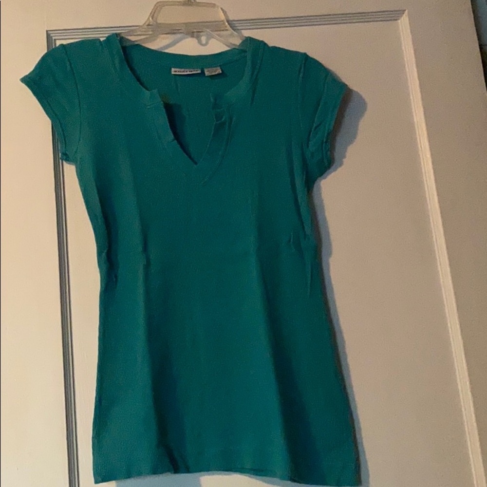 Energie short sleeve v-neck tee